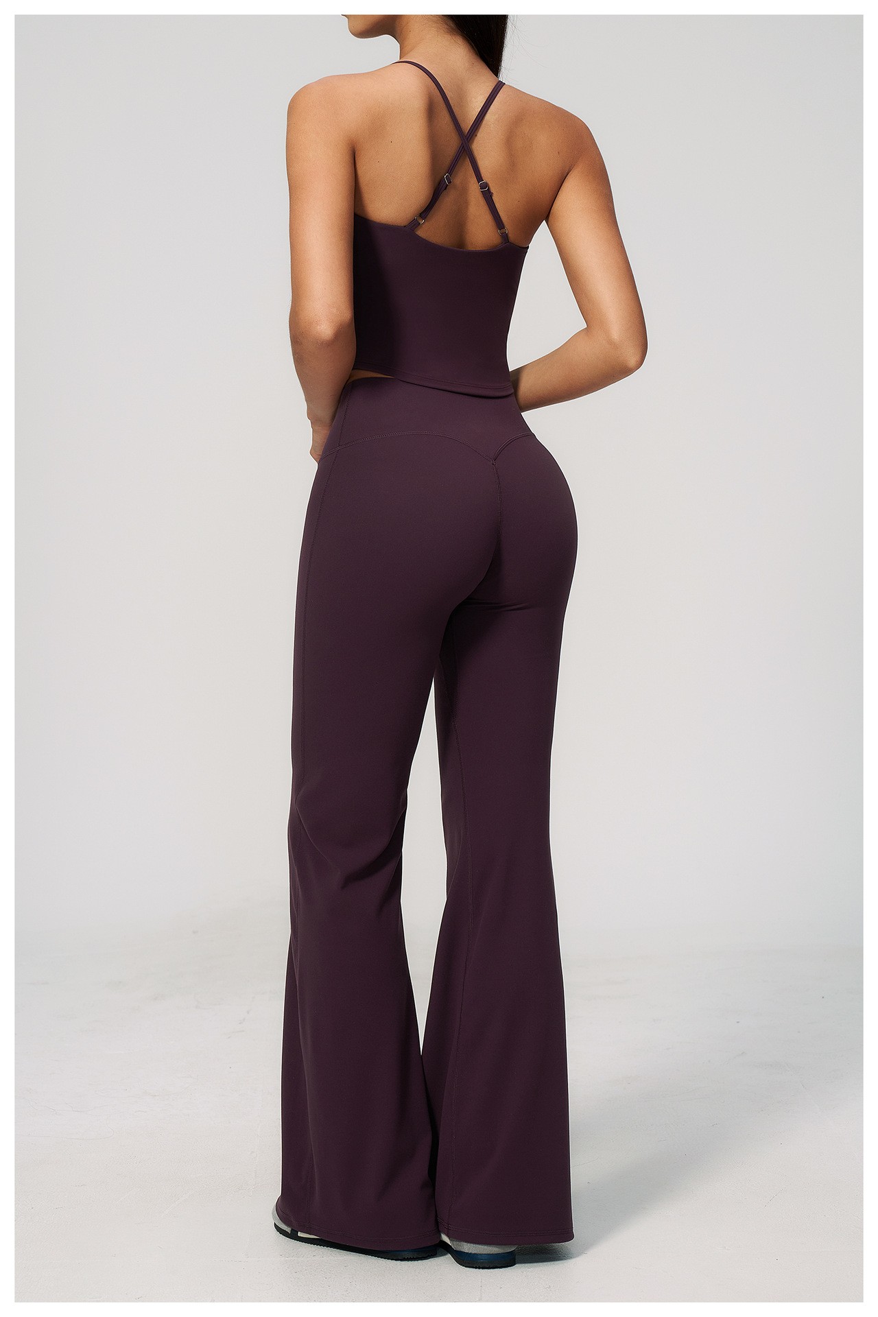 European and American yoga suit high elastic tight horn long yoga pants Pilates training yoga suit detail