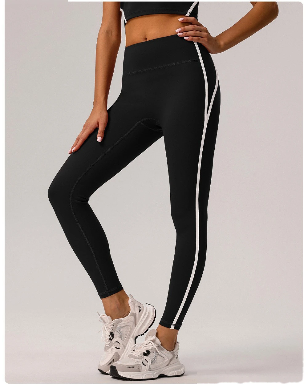 Customized European and American contrast high waist nude yoga pants ladies running fitness tight sports pants detail