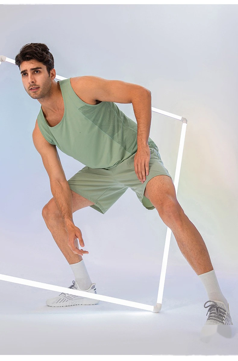Customized men's summer loose running fitness shorts light and breathable quick-drying leisure sports pants. detail