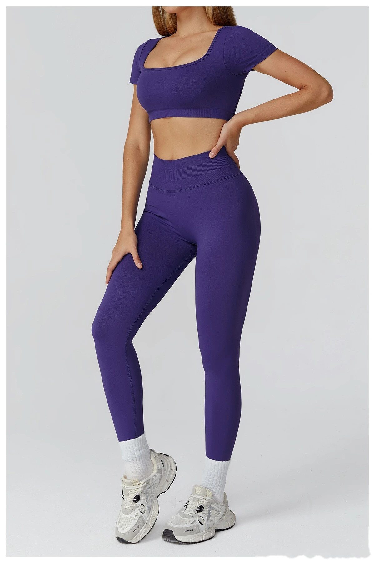 Customized seamless yoga clothes women's hollow back slim short-sleeved sports tops detail