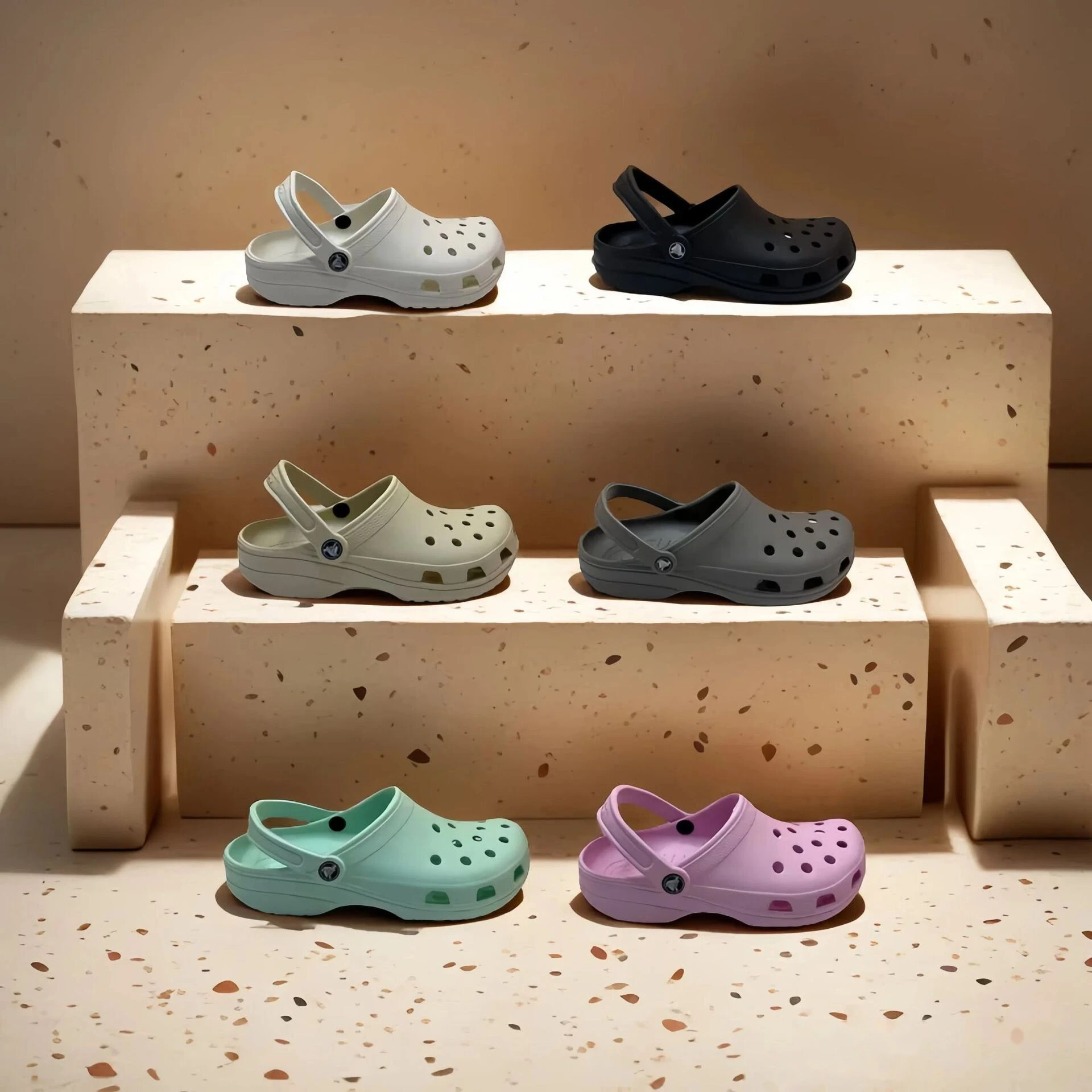 Customized fishing hole shoes Baotou sandals outdoor non-slip wear-resistant sports wading slippers detail
