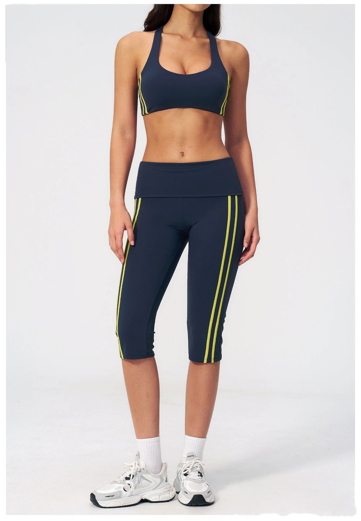 Custom Slim Fit Beauty Back Yoga Set Women, Outer Wear Quick Dry Running Fitness Activewear Set detail