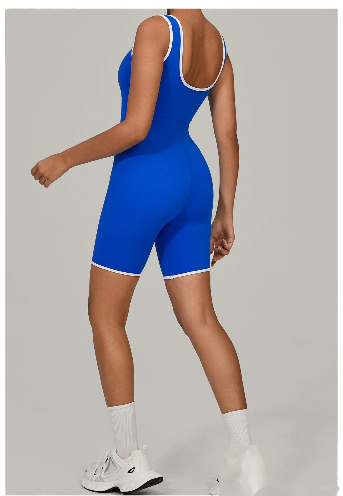 Customized contrast stitching generous neck sports jumpsuit yoga clothes backless outdoor fitness jumpsuit detail