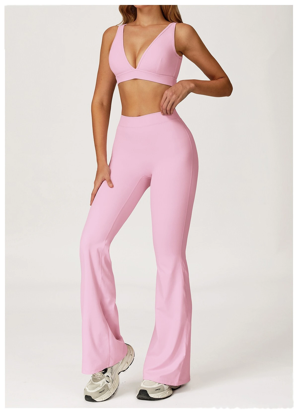 Customized European and American sports pants, high waist, tight body, wide legs and slim trumpet fitness pants. detail