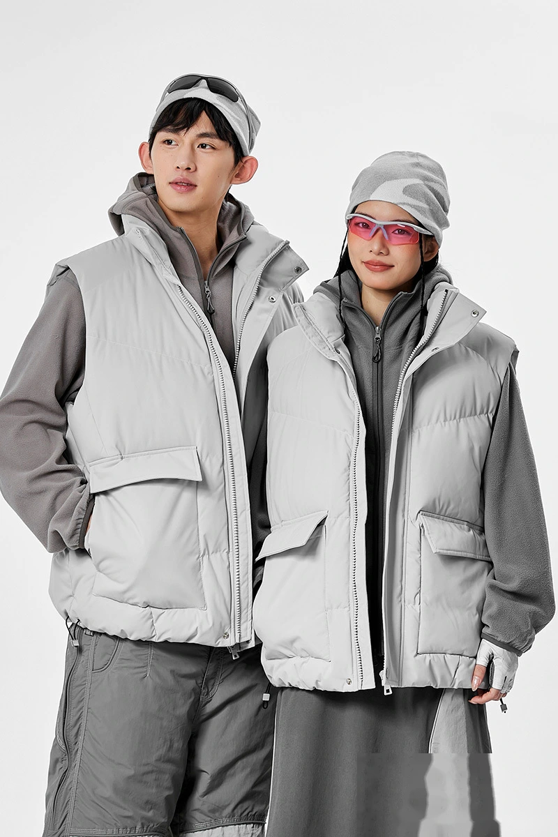 Customized fashion windproof and warm multi-pocket tooling style cotton vest jacket for men and women. detail