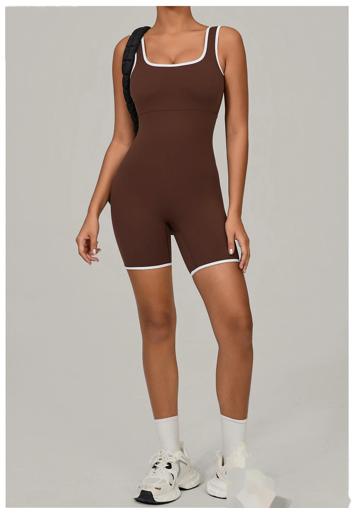 Customized contrast stitching generous neck sports jumpsuit yoga clothes backless outdoor fitness jumpsuit detail