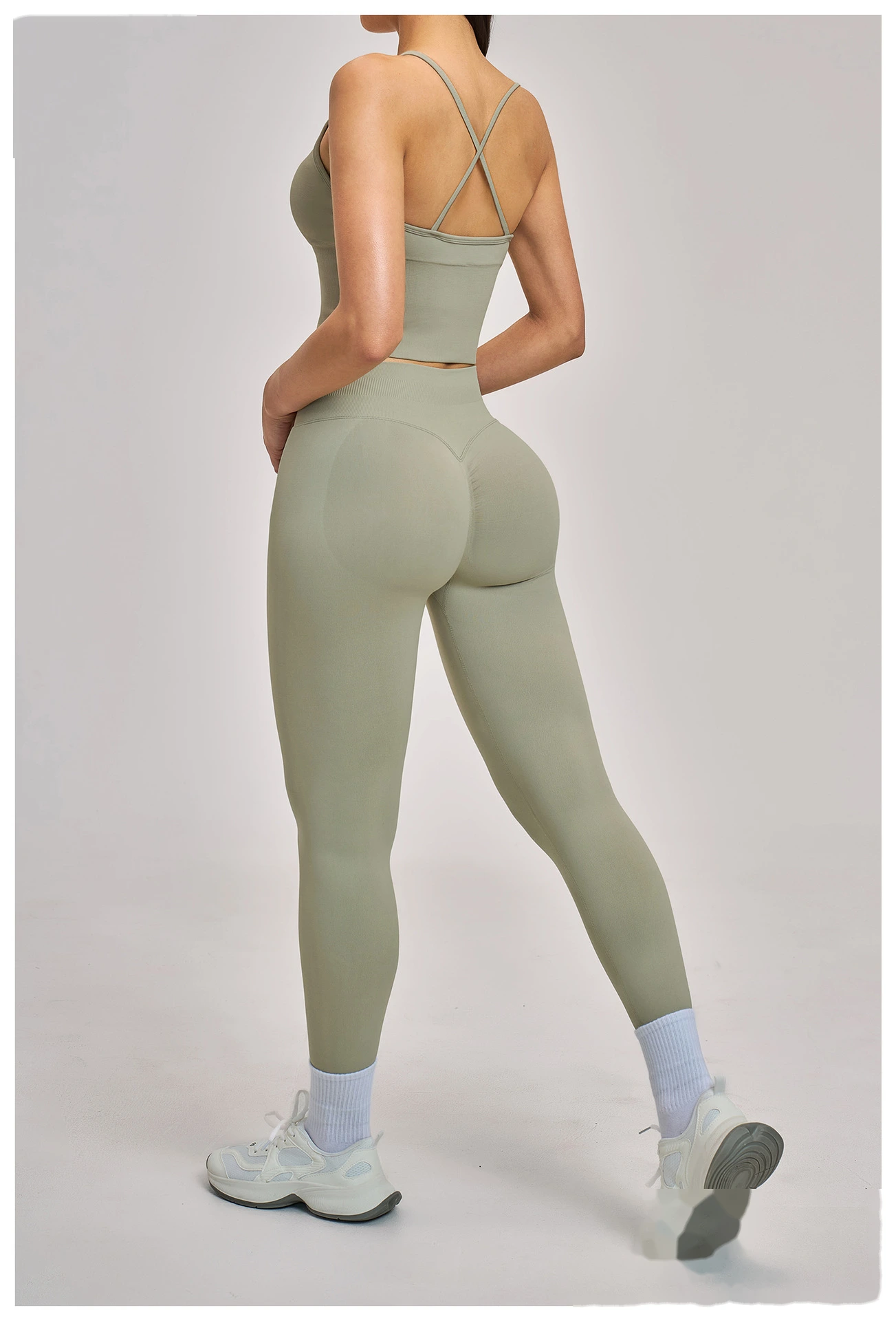 Custom Women’s Seamless 2 Piece Yoga Set Racerback Beauty Back Crop Top High Stretch Running Activewear detail