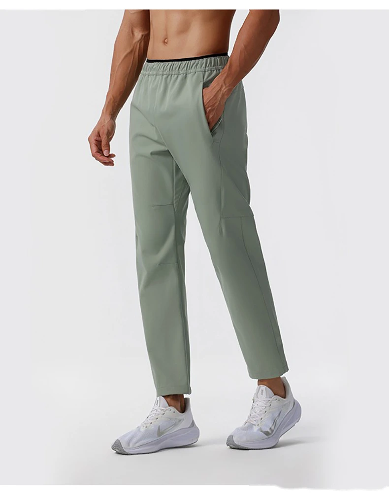 Customized outdoor quick-drying pants waterproof and windproof men's casual running pants detail