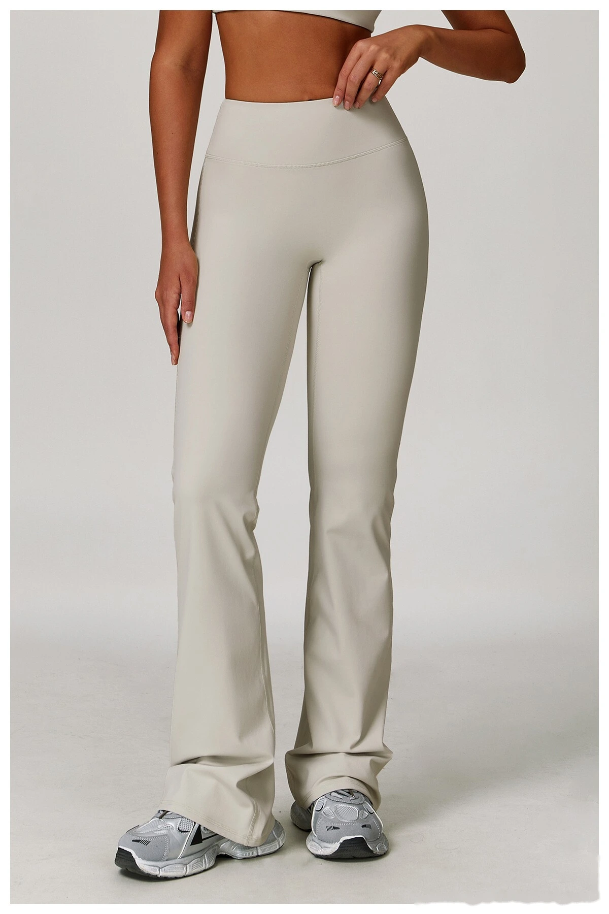 Custom-made ladies' comfortable, high-elastic, abdomen-lifting, hip-lifting, yoga pants and dance pants detail