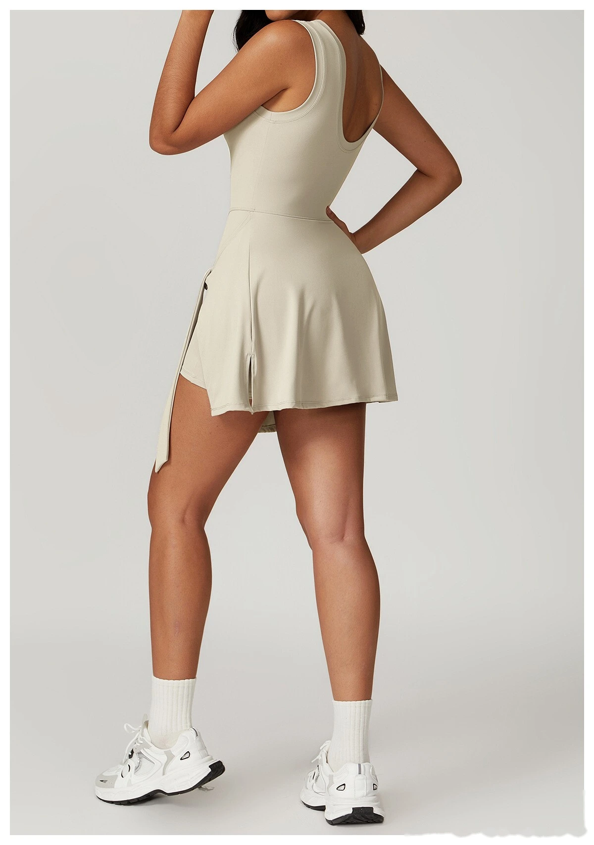 Fake two-piece anti-exposure tight-fitting sports dress slim strap leisure fitness back yoga tennis skirt detail