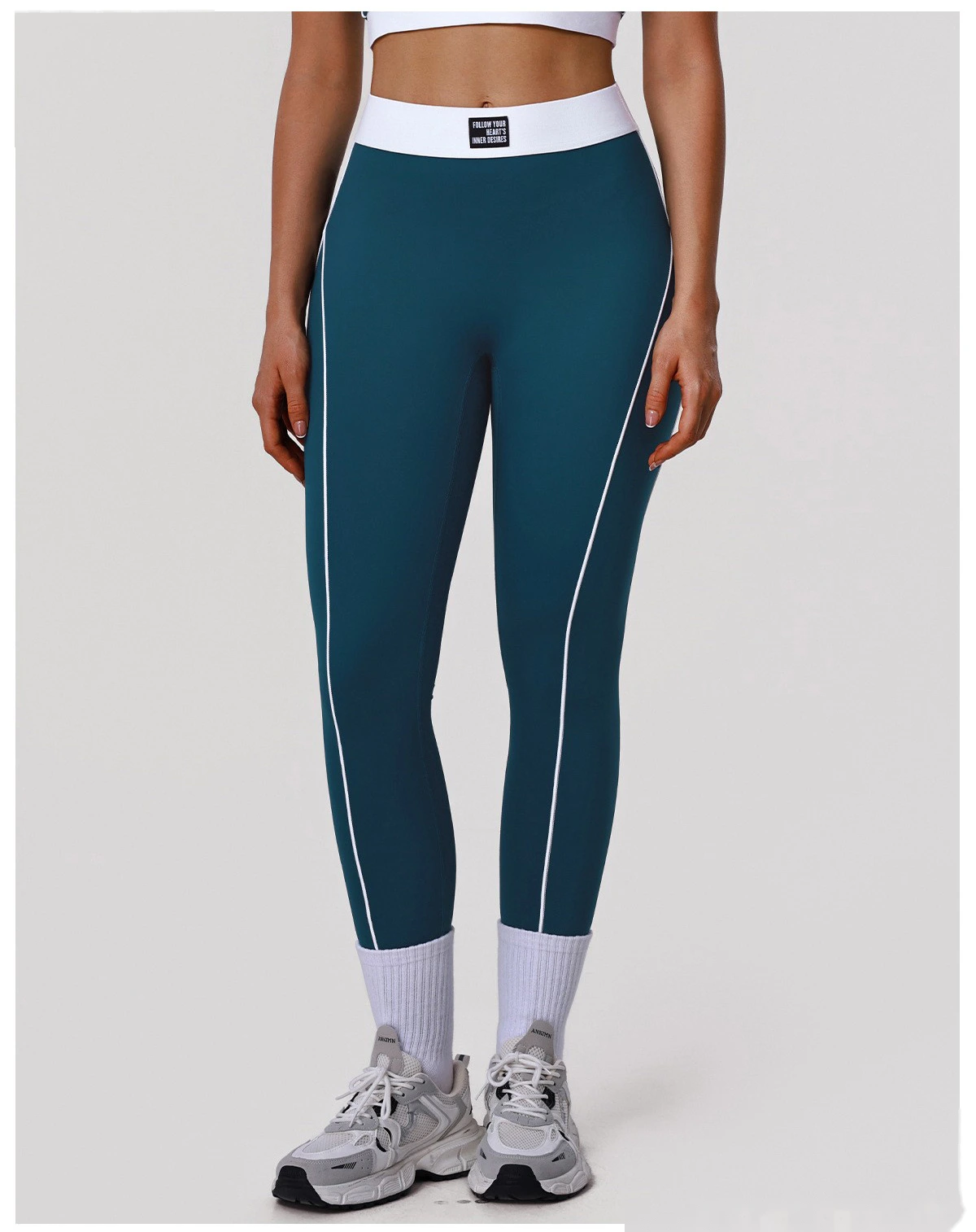 Custom Color Block Yoga Set - Women's High-Waisted Tummy Control T-Line Free Leggings & Sports Bra for Outdoor Running detail