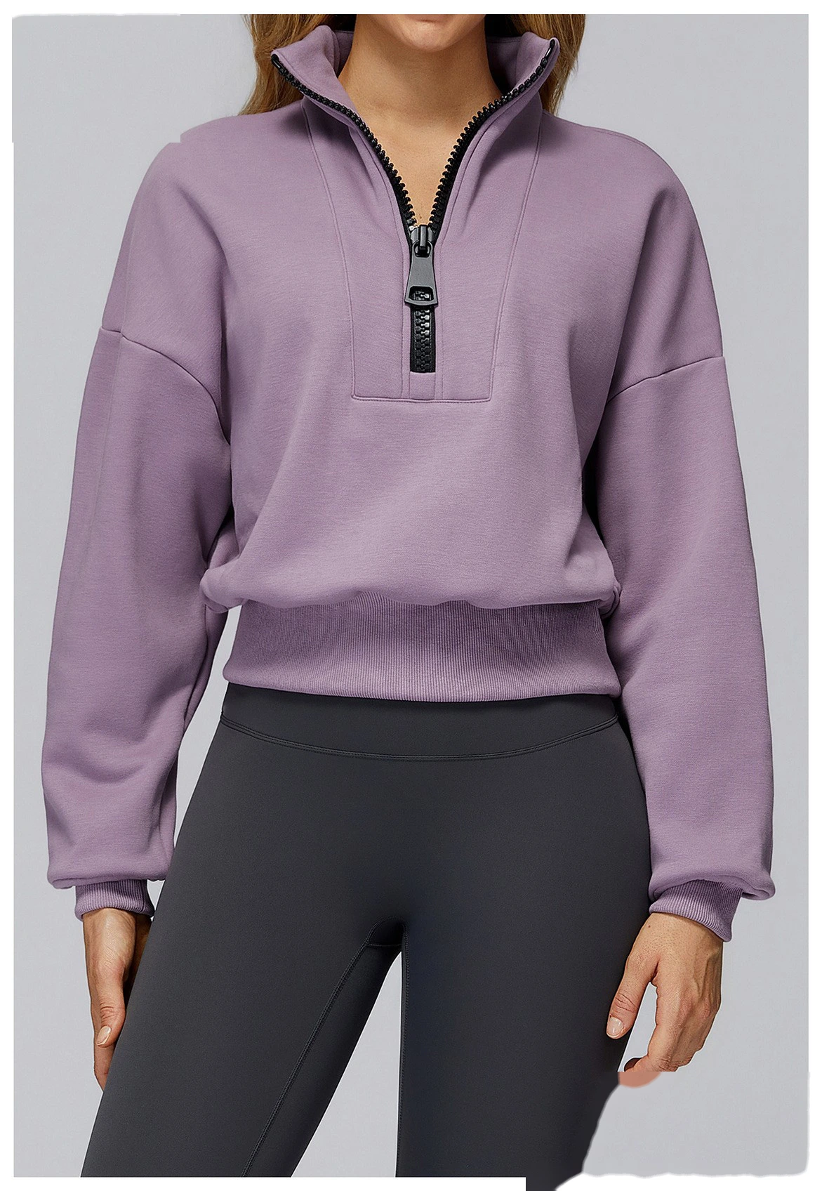 Customized autumn and winter stand collar loose sweater warm and casual outdoor sports sweater top detail