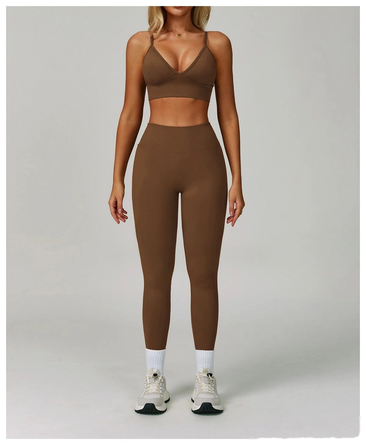 Customized seamless yoga pants V-shaped tight-fitting running quick-drying fitness pants detail