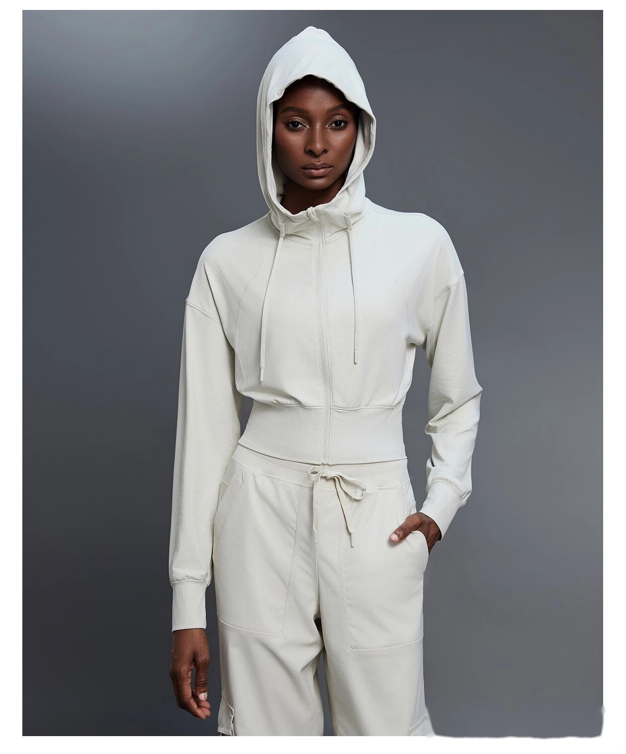 Customized hooded sports coat short waist cardigan long sleeve top yoga fitness clothes for women detail