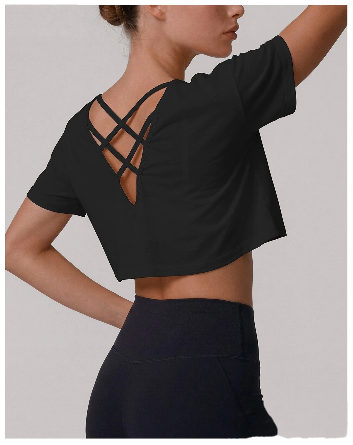 Customize the new summer women's outdoor running T-shirt and quick-drying Pilates fitness yoga short-sleeved shirt. detail