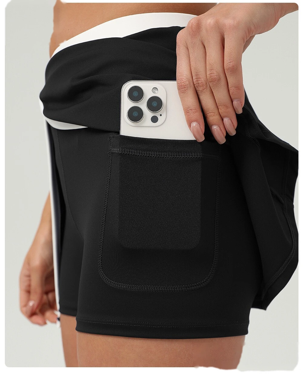 Contrast-color quick-drying tennis skirt, outdoor sports, slit opening and light exposure prevention detail