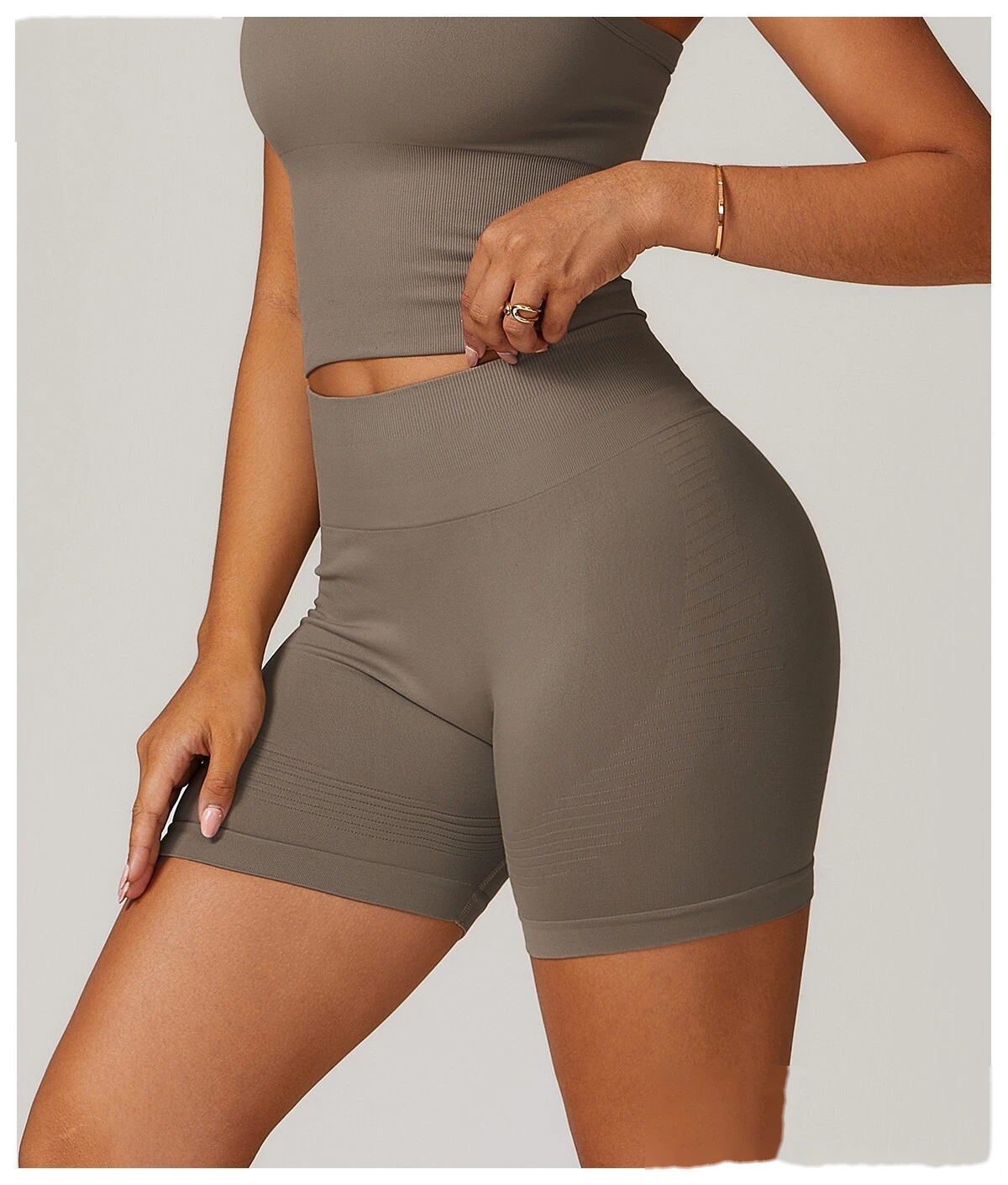 Custom Seamless High-Waisted Yoga Shorts - Women’s Butt-Lifting Peach Hip Tight Fitness Running Shorts detail