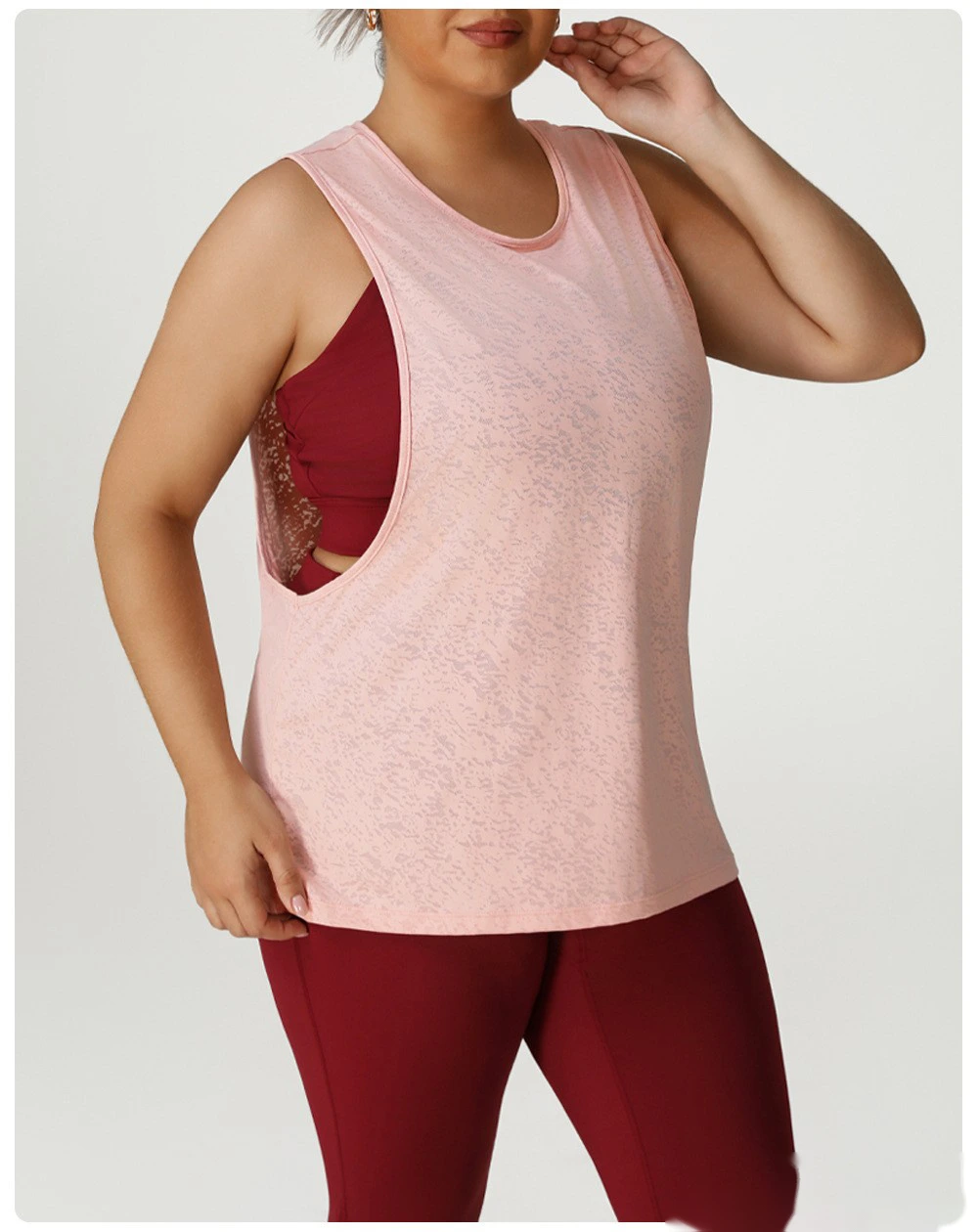 Plus size sleeveless leisure sports shirt round neck breathable yoga vest running training blouse detail