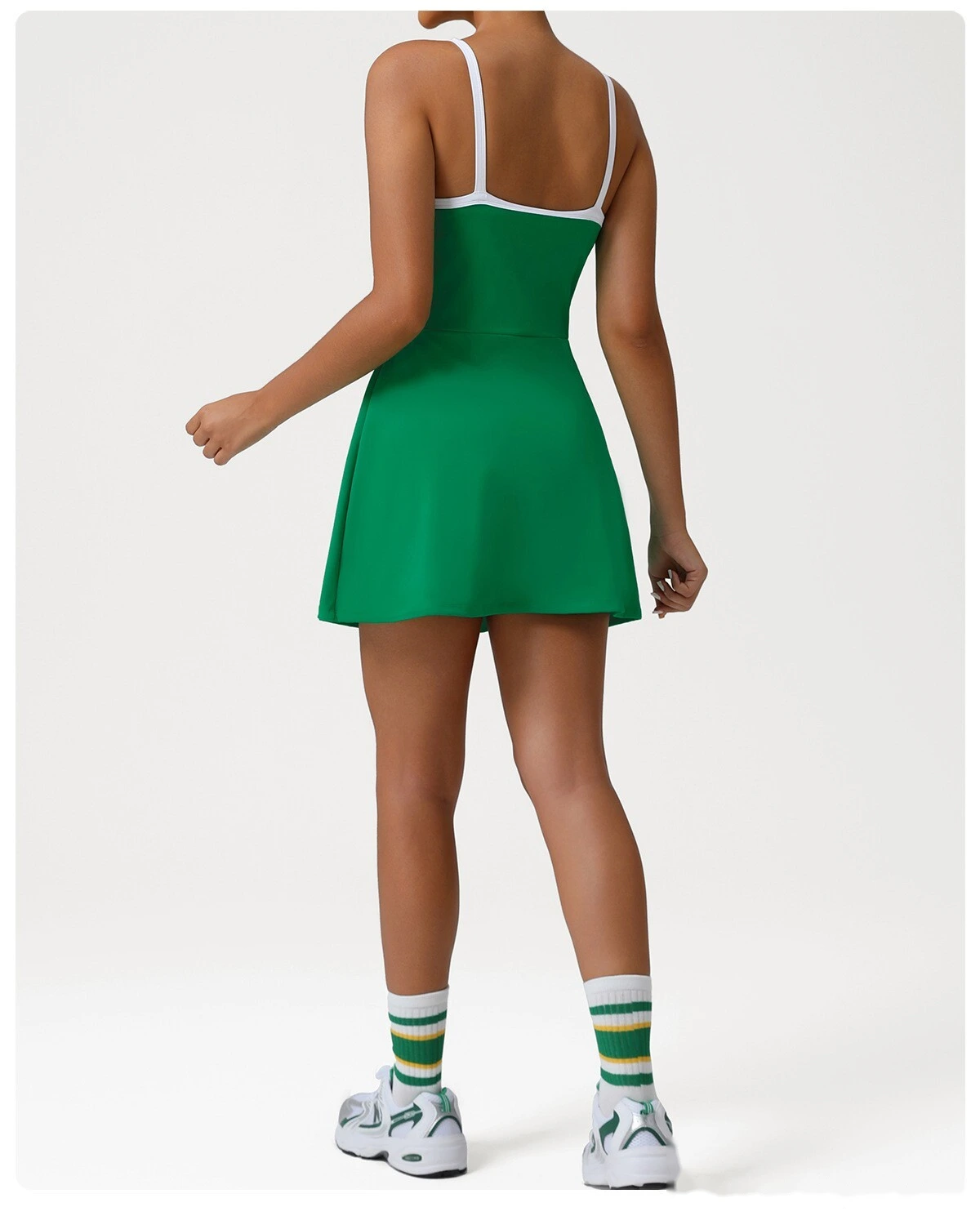Customize the new sports style suspender dress tennis skirt waist slimming anti-exposure skirt with chest pad. detail