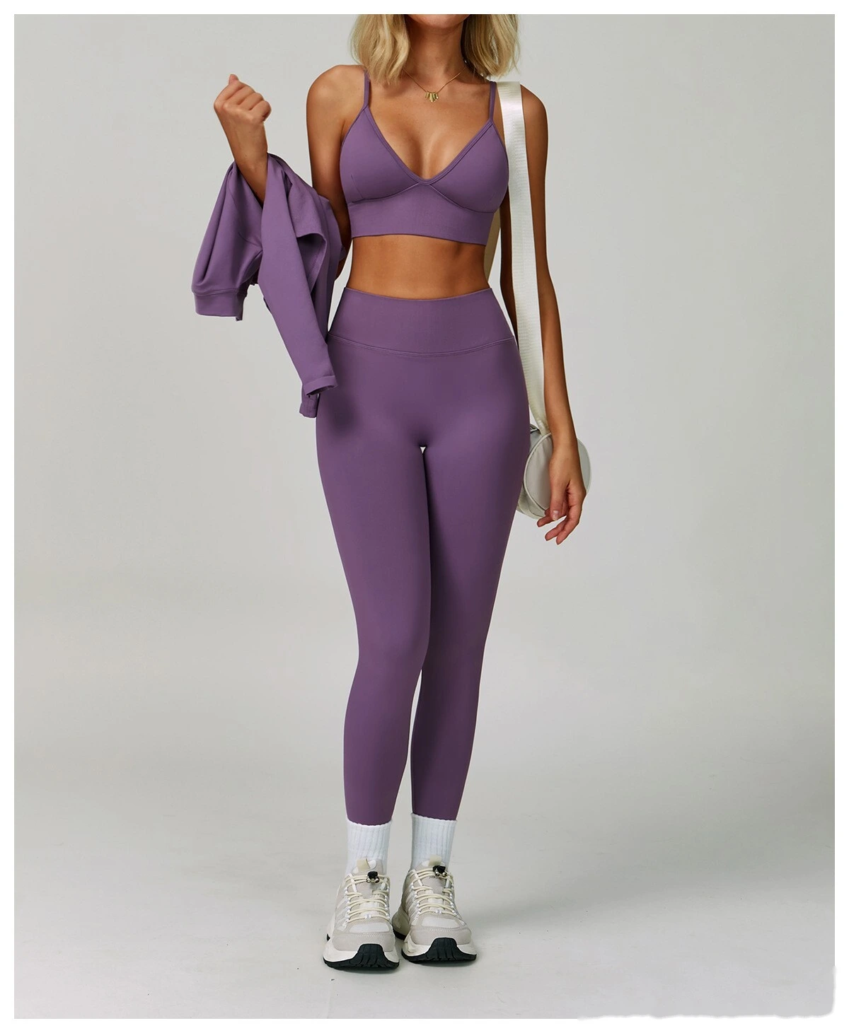 Customized seamless yoga pants V-shaped tight-fitting running quick-drying fitness pants detail