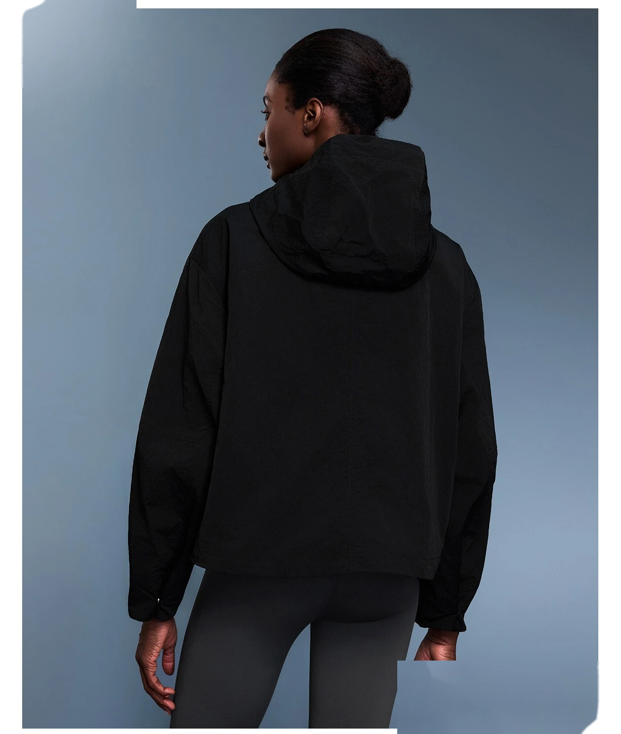 Customized light outdoor waterproof hooded jacket casual windbreaker jacket female autumn. detail