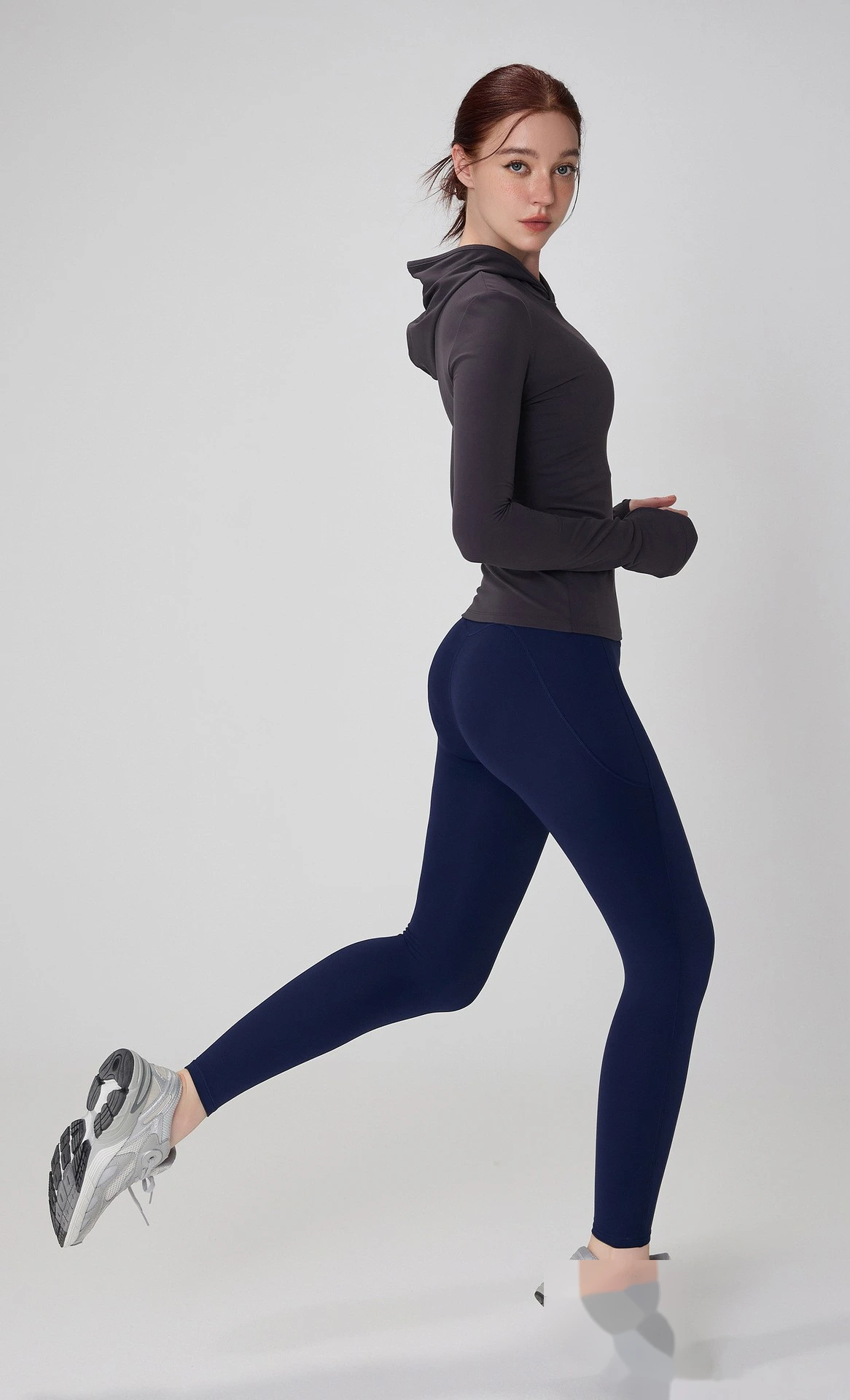 autumn hooded fitness suit Slim-fit Yoga with Finger Sleeve Training Running Shirt Female Autumn detail