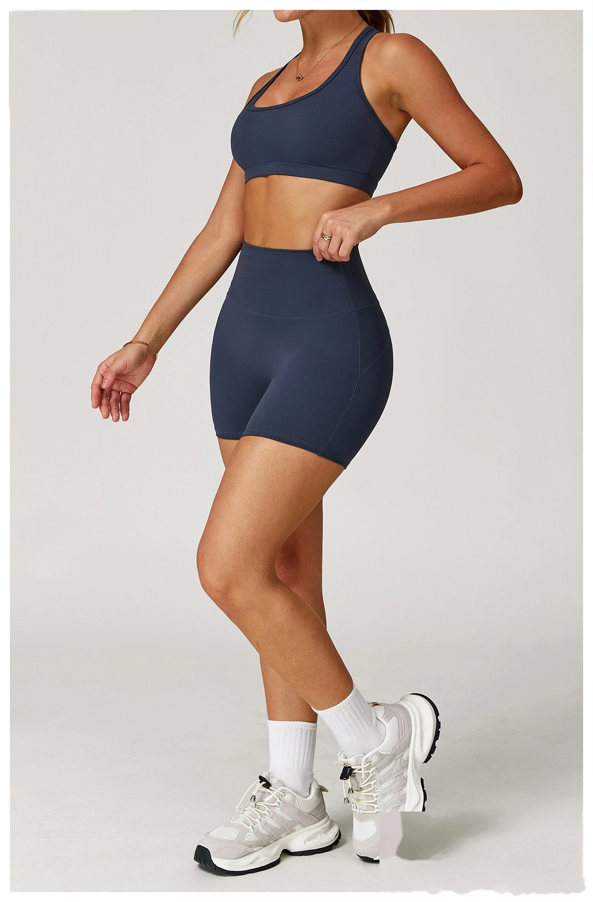 Customized yoga shorts women's high waist quick-drying tight-fitting slim shorts running fitness pants detail