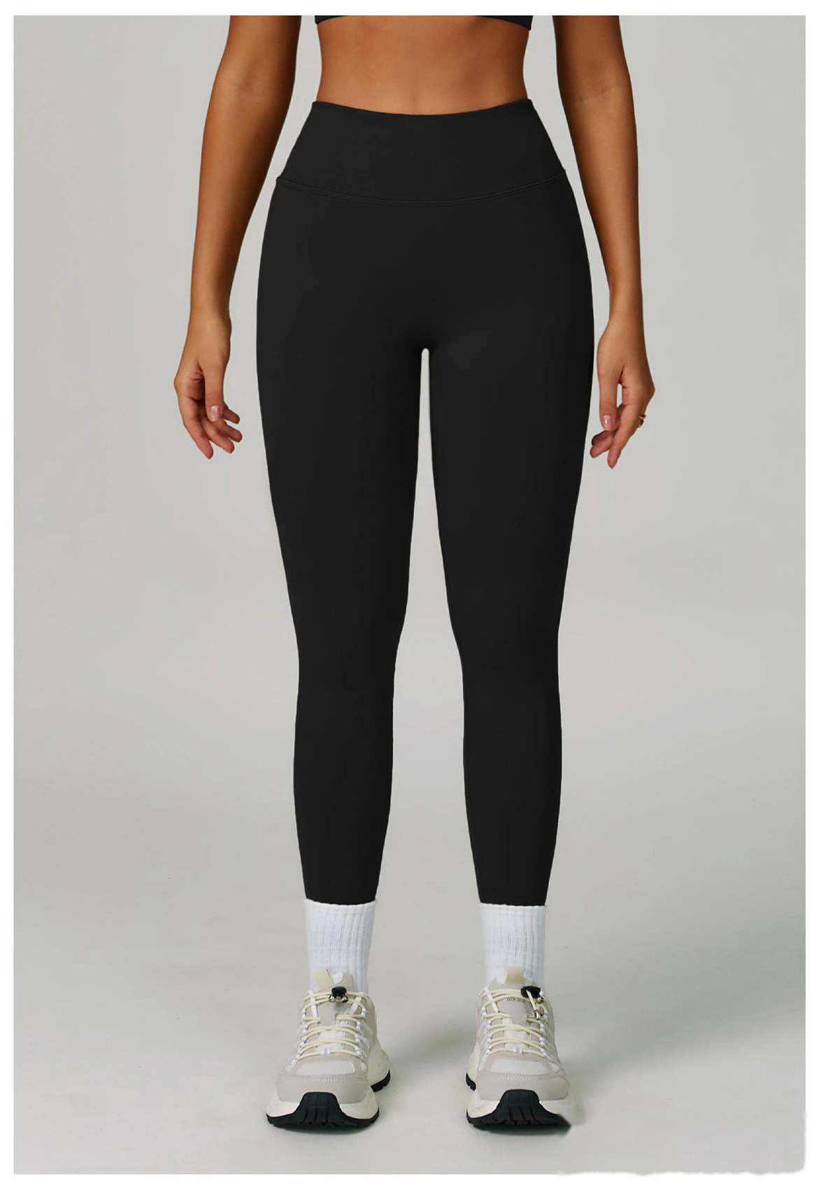 Customized seamless yoga pants V-shaped tight-fitting running quick-drying fitness pants detail