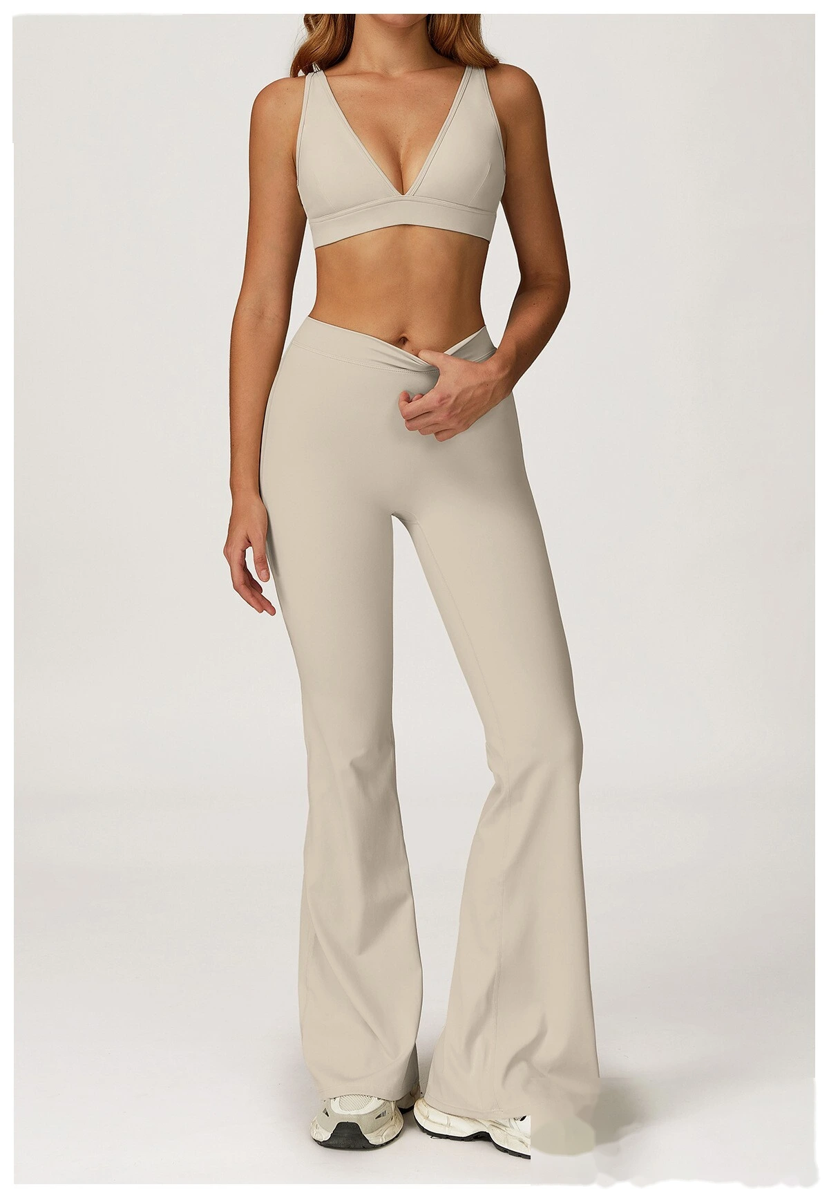 Customized European and American sports pants, high waist, tight body, wide legs and slim trumpet fitness pants. detail