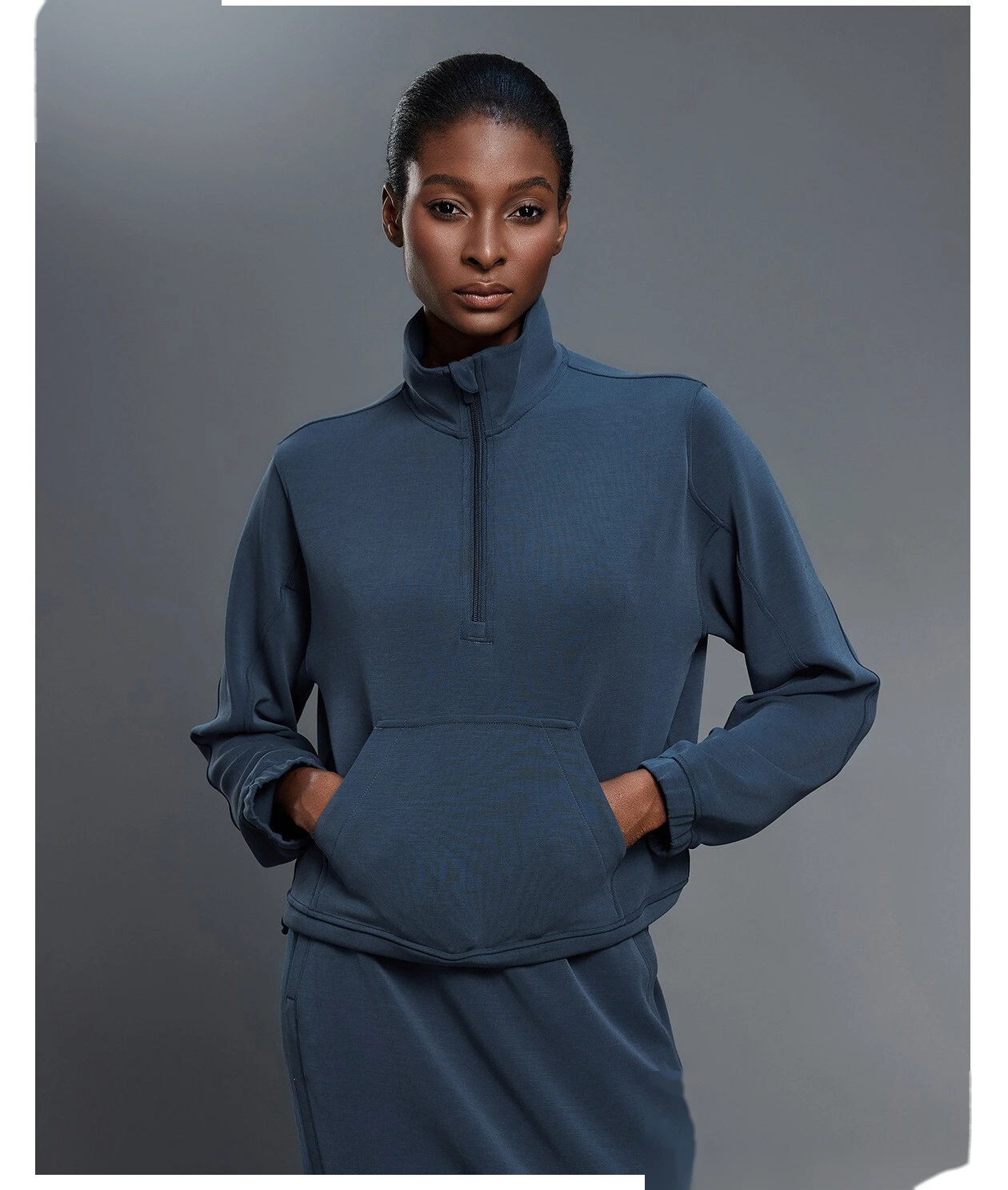 Women's Windproof Stand Collar Half-Zip Sweatshirt - Customizable Loose Drawstring Hem Fitness & Casual Sports Wear detail