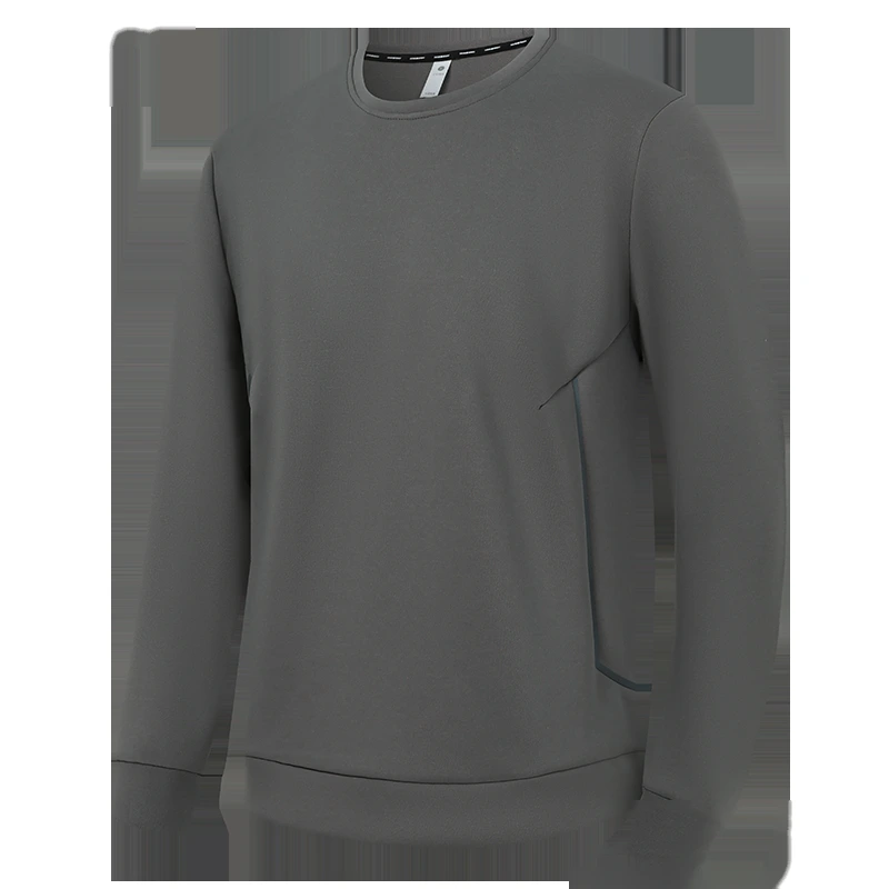 Autumn and winter new round neck men's long-sleeved outdoor sweater casual sports shirt Joker warm T-shirt detail