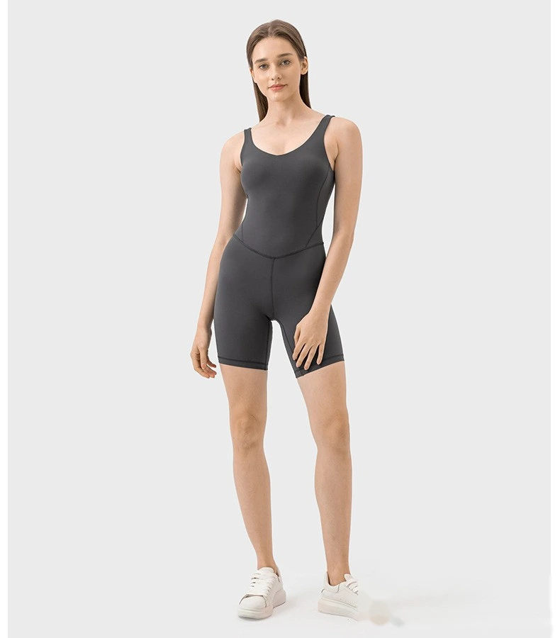 Double 6-shaped jumpsuit for women's abdomen and hip lifting yoga Pilates jumpsuit detail