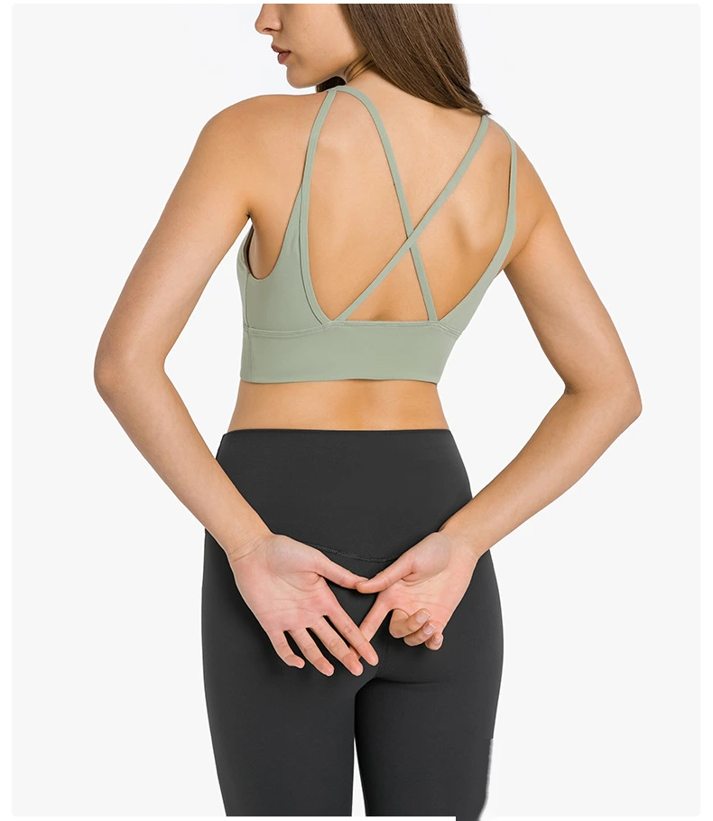 Womens sports bras V neck criss cross strappy gym workout bra detail