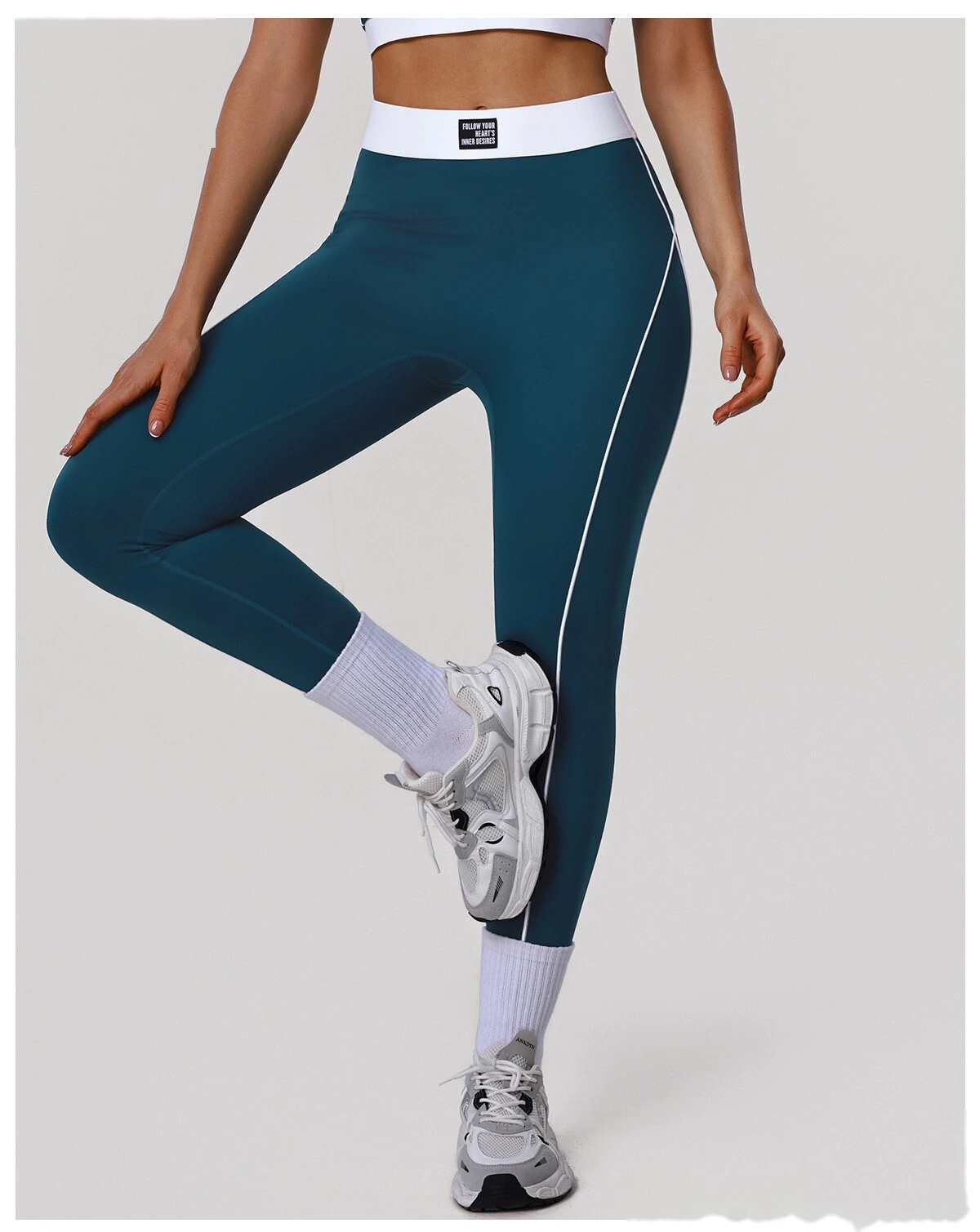 Custom Color Block Yoga Set - Women's High-Waisted Tummy Control T-Line Free Leggings & Sports Bra for Outdoor Running detail