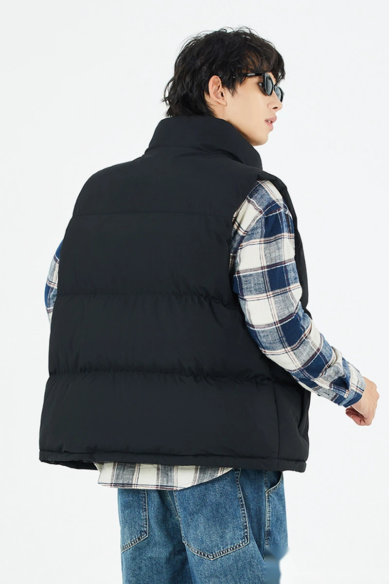 Customized fashion waterproof and warm cotton-padded jacket down jacket vest for men and women detail