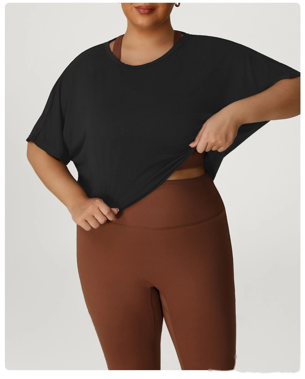Custom-made plus-size sports blouses, fitness clothes, T-shirts and women's plus-size yoga clothes tops. detail