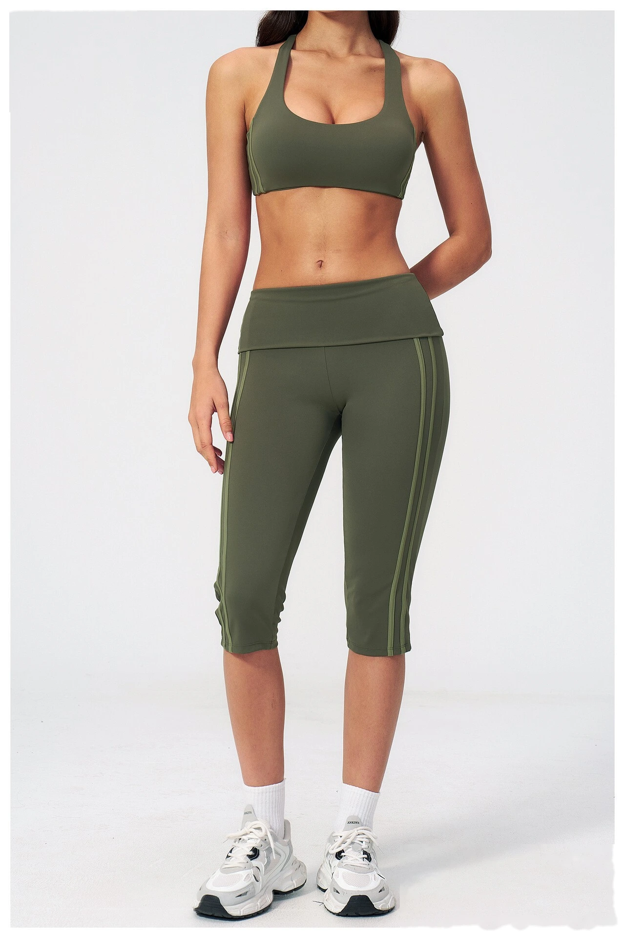 Custom Slim Fit Beauty Back Yoga Set Women, Outer Wear Quick Dry Running Fitness Activewear Set detail