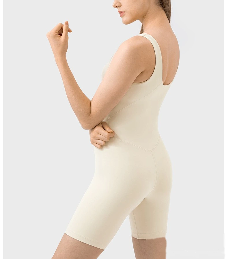 Double 6-shaped jumpsuit for women's abdomen and hip lifting yoga Pilates jumpsuit detail