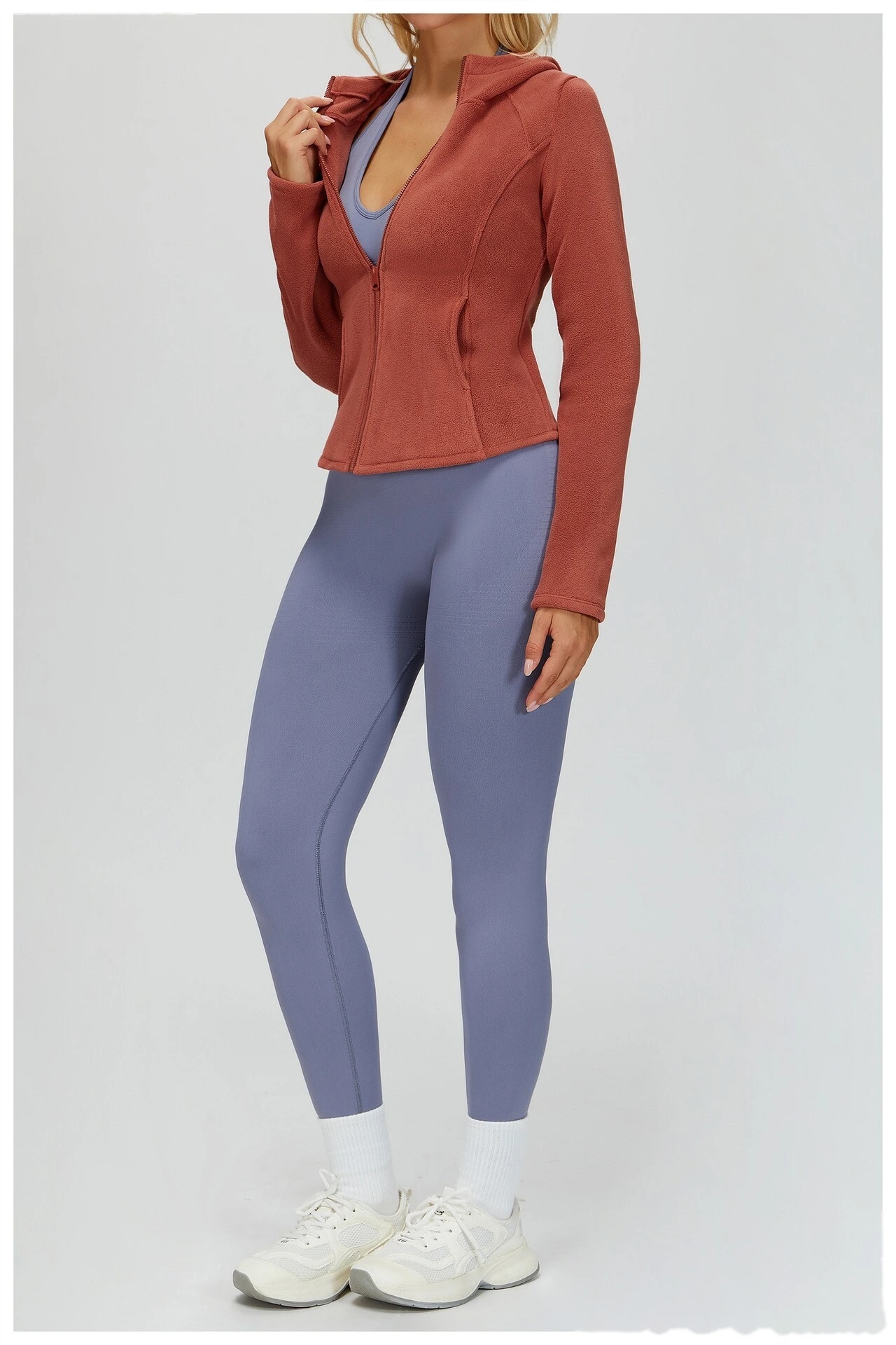 Custom Fleece-Lined Hooded Jacket: Slim-Fit Outdoor Zip Coat with Pockets for Sports & Leisure detail